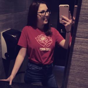 Meet your Posher, Alexis